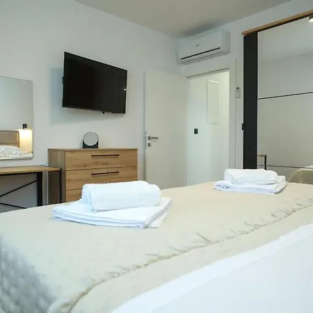 Ante With Private Pool