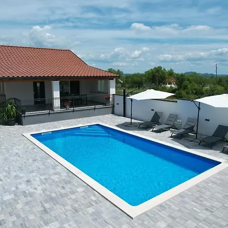 Ante With Private Pool *