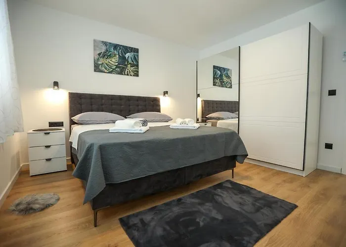 Ante With Private Pool