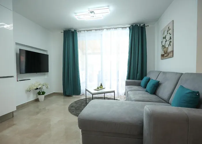 فيلة Ante With Private Pool *