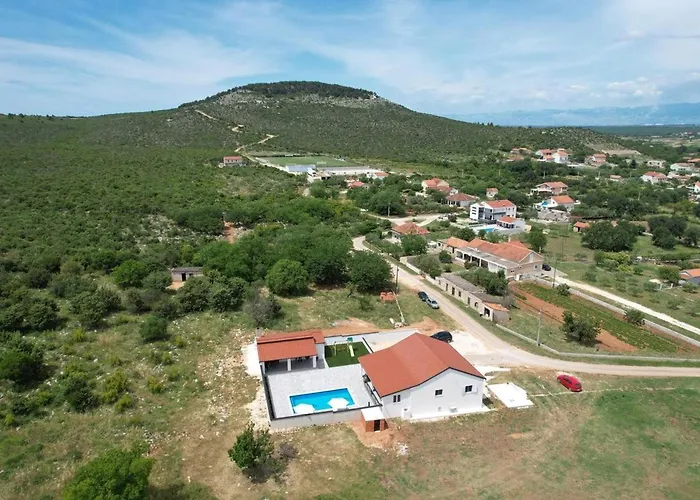 Ante With Private Pool Donje Rastane