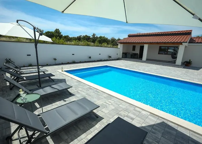 Ante With Private Pool Vila Donje Rastane