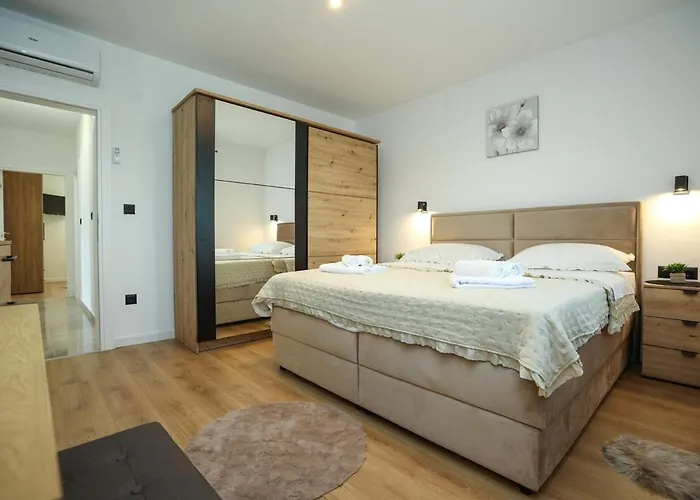 Ante With Private Pool