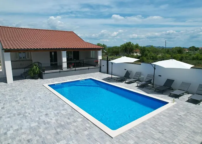 Ante With Private Pool *
