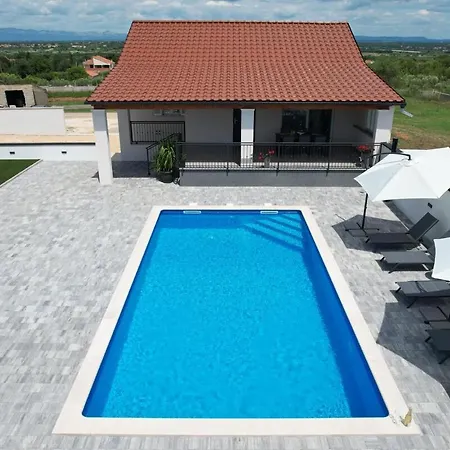 Ante With Private Pool Villa Donje Rastane
