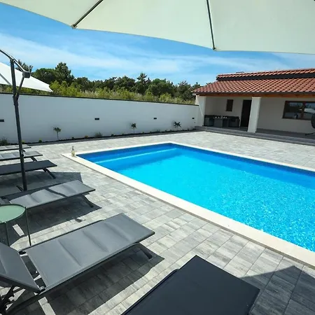 Ante With Private Pool Villa Donje Rastane