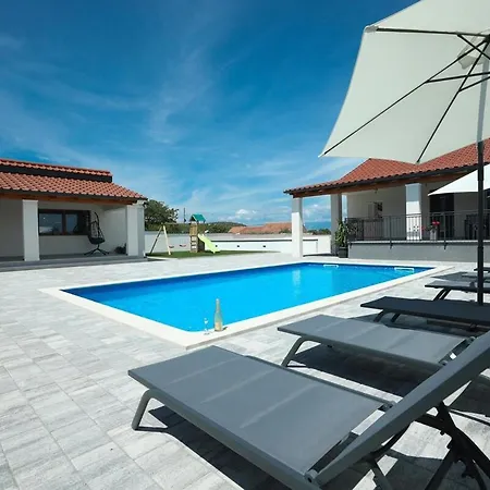 Villa Ante With Private Pool Donje Rastane