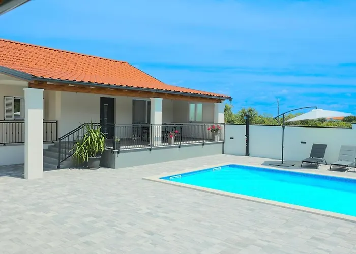 Ante With Private Pool